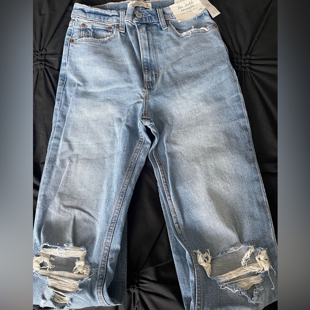 NWT Abercrombie & Fitch straight ultra high rise jeans